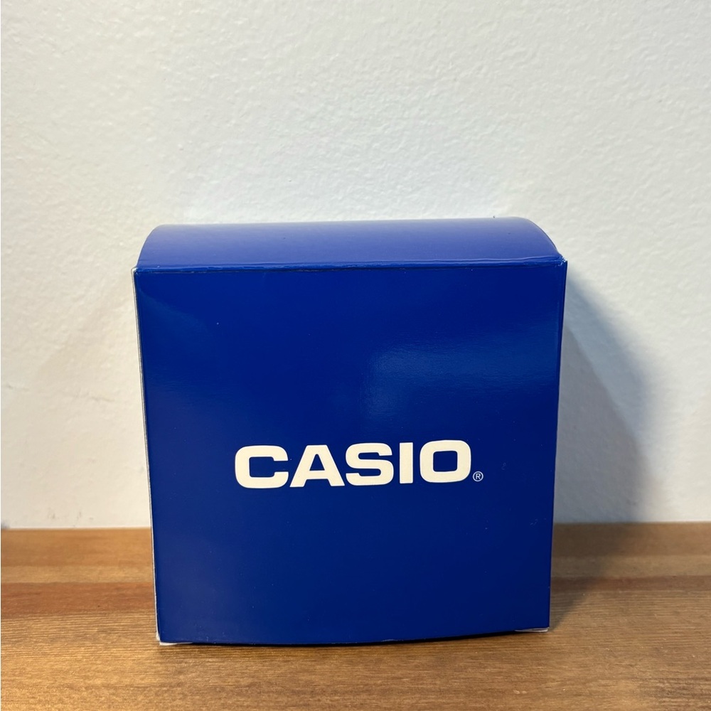 Gold Rectangular Casio - Picture 7 of 7